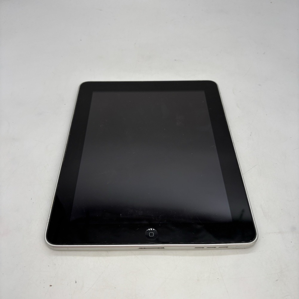 Apple iPad 1st Gen. 64GB, Wi-Fi, 9.7in Silver For Parts Repair Only